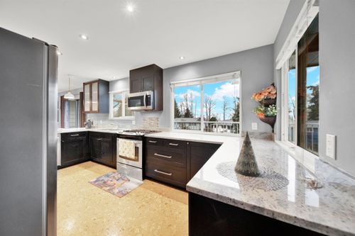 13388 Crestview Dr, Surrey, BC, V3R6T1 | Card Image