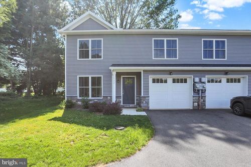 132 Hart Ln, HERSHEY, PA, 17033-1803 | Card Image