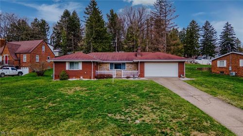 132 Bryden Road, Steubenville, OH, 43953 | Card Image