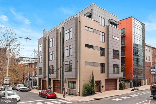 152 Vine St, PHILADELPHIA, PA, 19106-1303 | Card Image