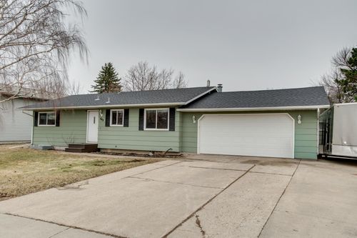 649 7th Ave E, West Fargo, ND, 58078-2814 | Card Image