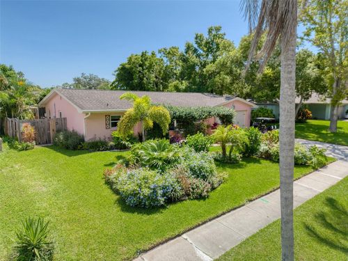 1725 Hitching Post Ln, DUNEDIN, FL, 34698-5504 | Card Image