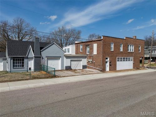 800 W 2nd St, Washington, MO, 63090-1502 | Card Image