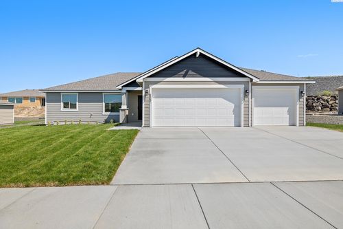 6562 W 30th Pl, Kennewick, WA, 99338-1353 | Card Image