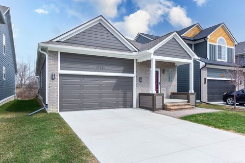 27489 Maryjane Lane W, Chesterfield Township, MI, 48047 | Card Image