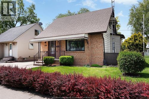 1383 Tourangeau, Windsor, ON, N8Y4J1 | Card Image
