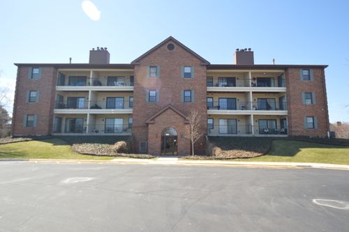 apt-106-631 Hapsfield Ln, Buffalo Grove, IL, 60089-4716 | Card Image