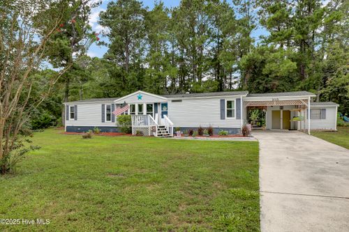 105 Navy Ct, Hampstead, NC, 28443-3627 | Card Image