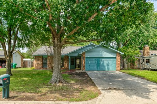 2521 Liberty Ln, Denton, TX, 76209-1542 | Card Image