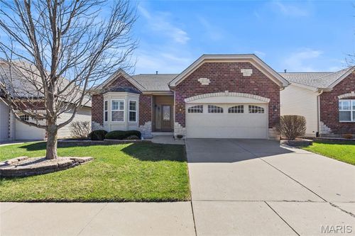 57 Burgundy Place Dr, Dardenne Prairie, MO, 63368-7578 | Card Image