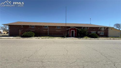664 2nd Ave, Deer Trail, CO, 80105-5002 | Card Image