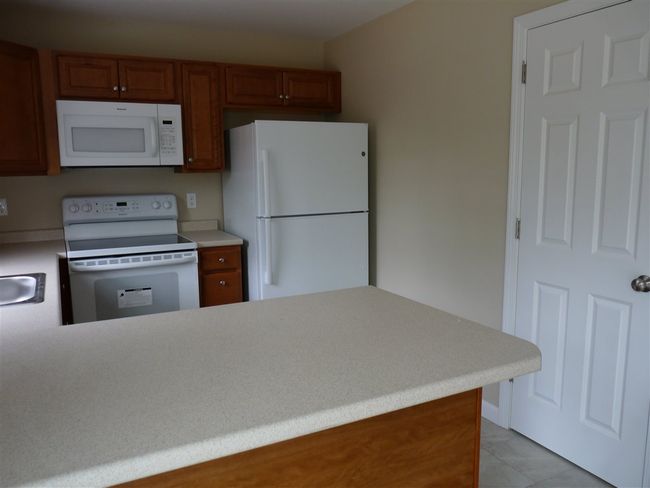 UNIT-2 - 18 Eagle Ridge Rd, Townhouse with 3 bedrooms, 3 bathrooms and null parking in Sandown NH | Image 4
