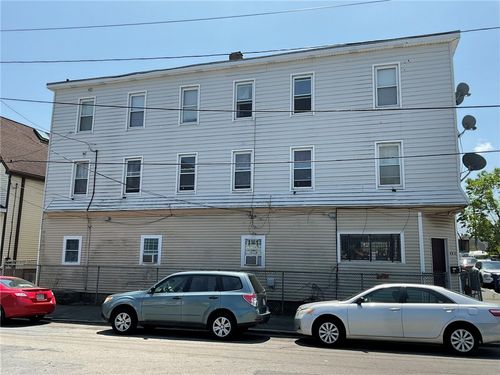 488 S 2nd St, New Bedford, MA, 02744-1818 | Card Image