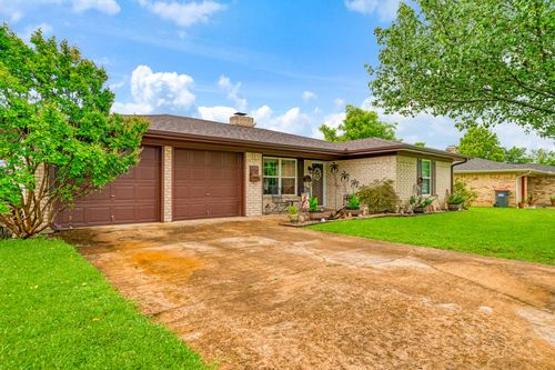 550 21st St Ne, Paris, TX, 75460-1423 | Card Image