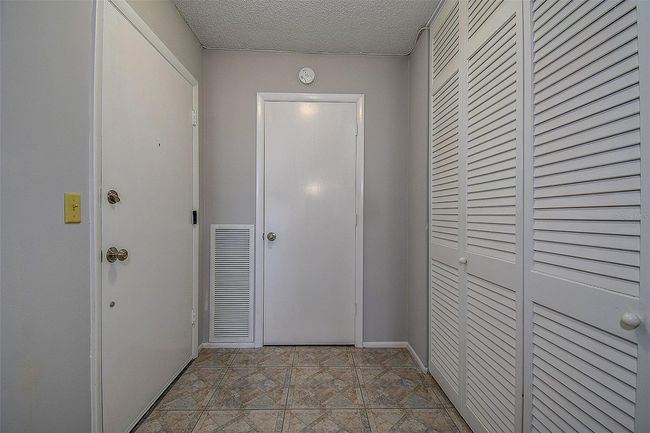 APT-514A - 100 Bluff View Dr, Condo with 2 bedrooms, 2 bathrooms and null parking in BELLEAIR BLUFFS FL | Image 4
