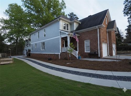 2607 Camille Dr Ne, Brookhaven, GA, 30319-3239 | Card Image