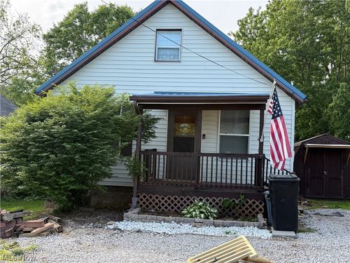 609 7th Ave, Parkersburg, WV, 26101-5917 | Card Image