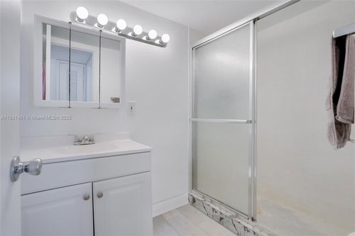 apt-334d-4502 Federal Hwy, Lighthouse Point, FL, 33064-6558 | Card Image