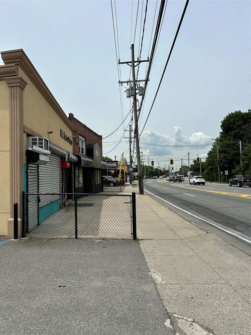 1483 Hempstead Tpke, Elmont, NY, 11003-2444 | Card Image