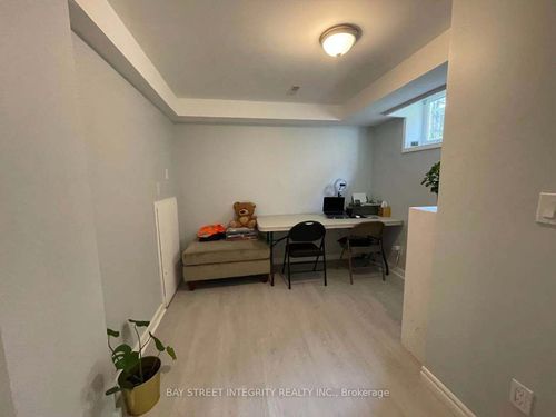 bsmt-18 Elizabeth St, Barrie, ON, L4N6M1 | Card Image