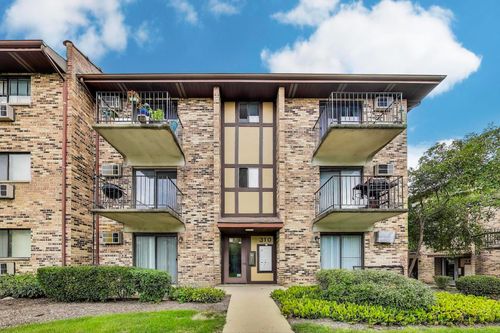 apt-c-310 Klein Creek Ct, Carol Stream, IL, 60188-9395 | Card Image