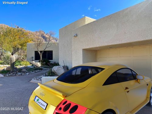 3211 E Blossom Dancer Ln, Tucson, AZ, 85718-1353 | Card Image