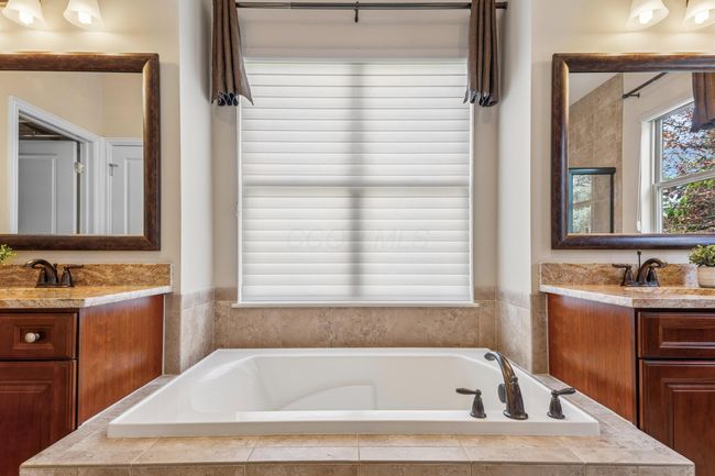 6715 Clear Creek Loop, House other with 3 bedrooms, 3 bathrooms and null parking in Powell OH | Image 36