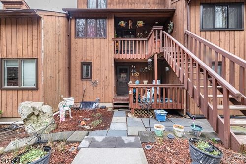 4-14 Village Way, Vernon, NJ, 07462-3224 | Card Image
