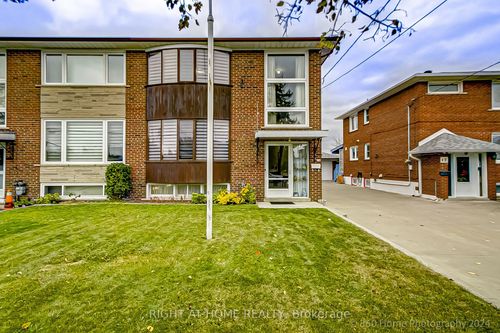 19 Martini Dr, North York, ON, M6M4X4 | Card Image