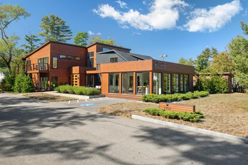 2906 White Mountain Hwy, North Conway, NH, 03860-5121 | Card Image