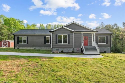 6916 Lawrence Farm Ln, Randleman, NC, 27317-8094 | Card Image