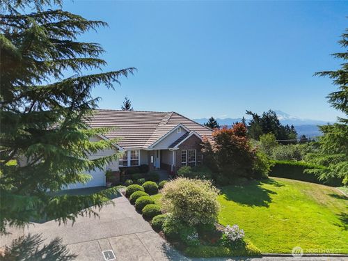 5101 131st Avenue Ct E, Edgewood, WA, 98372-9210 | Card Image