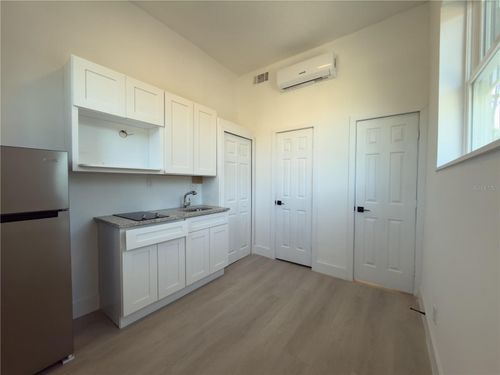 4-401 E Columbus Dr, Tampa, FL, 33602-1608 | Card Image