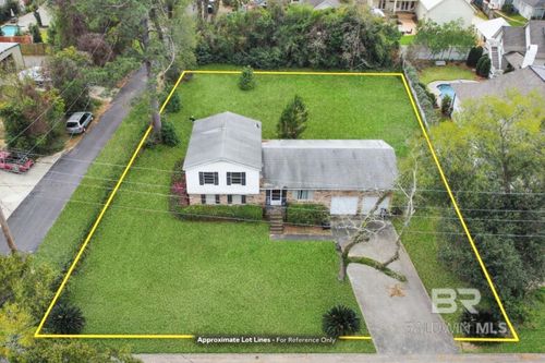 110 Fig Ave, Fairhope, AL, 36532-1106 | Card Image
