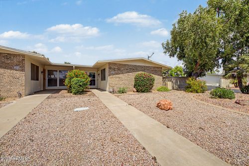 10532 W Granada Dr, Sun City, AZ, 85373-1934 | Card Image