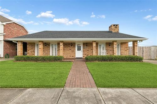 2801 Debouchel Blvd, Meraux, LA, 70075-2228 | Card Image