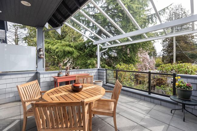 533 E 18 Th Street, House other with 6 bedrooms, 3 bathrooms and 3 parking in North Vancouver BC | Image 14