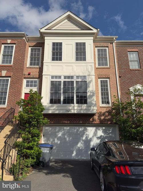 24652 Kings Canyon Sq, STONE RIDGE, VA, 20105-2985 | Card Image