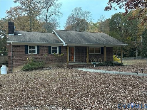 9212 Gibson Dr, Sutherland, VA, 23885-9211 | Card Image