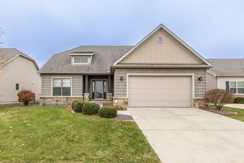 805 Table Rock Cir, Normal, IL, 61761-9674 | Card Image