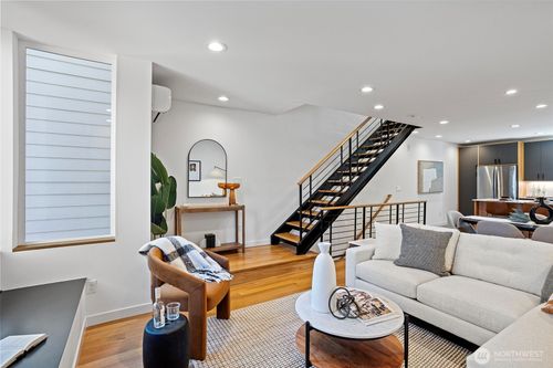 b-2314 Thorndyke Ave W, Seattle, WA, 98199-3512 | Card Image