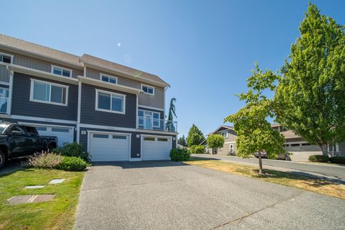 6193 Washington Way, Nanaimo, BC, V9T0A2 | Card Image