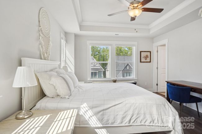 562 Amalfi Dr, Townhouse with 4 bedrooms, 4 bathrooms and null parking in Davidson NC | Image 9