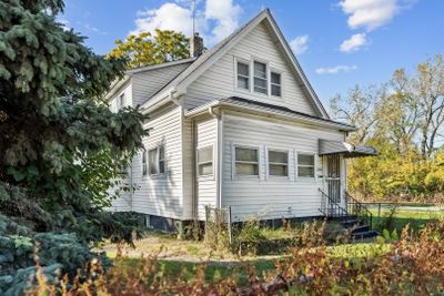 12404 S Wood Street, House other with 5 bedrooms, 2 bathrooms and 3 parking in Calumet Park IL | Image 2