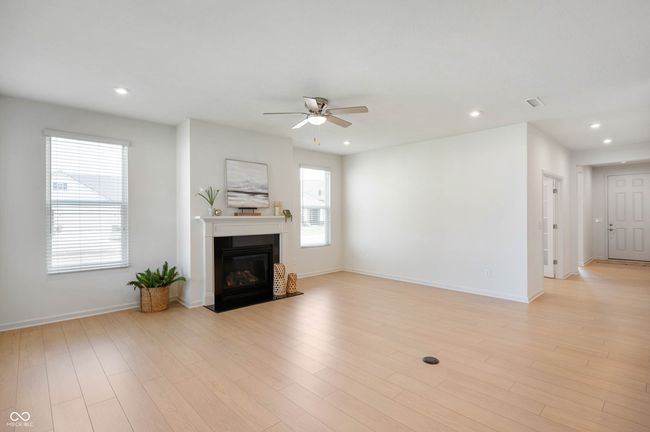 Great Room | Image 12