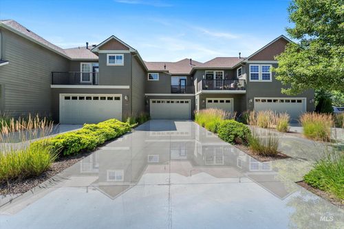 1244 E Winding Creek Dr, Eagle, ID, 83616-7233 | Card Image