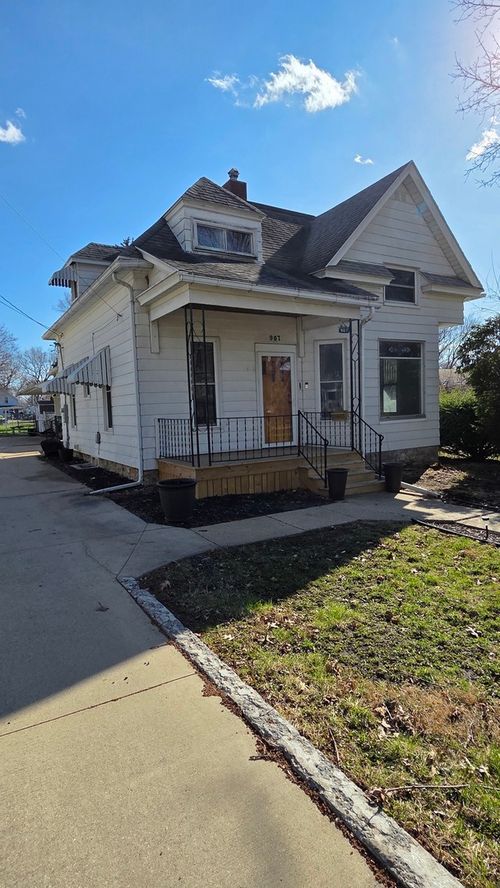 907 W 2nd St, Rock Falls, IL, 61071-1105 | Card Image