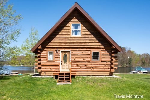 114 Horseshoe Dr, Leroy, MI, 49655-9435 | Card Image