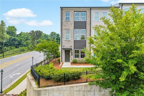2651 Stream Ter Nw, Atlanta, GA, 30318-8376 | Card Image