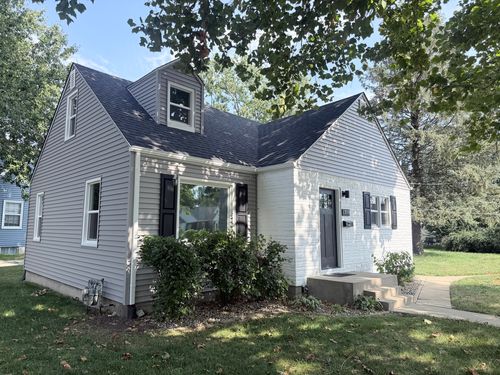 1330 Lennington Cir Ne, Kankakee, IL, 60901-2040 | Card Image